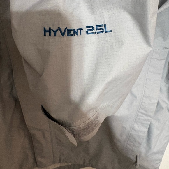 The North Face Men's Raincoat - Light Gray - Picture 6 of 9